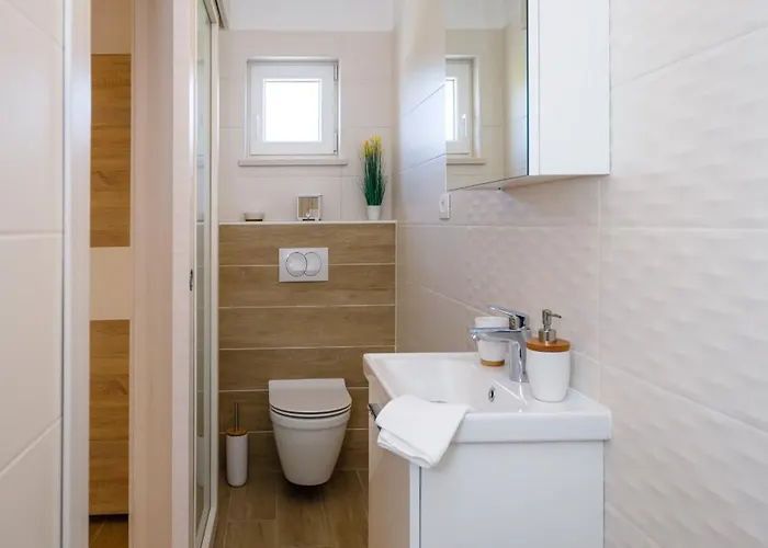 Ivetta For 10 People Near With Sea View & Children Playground Villa *