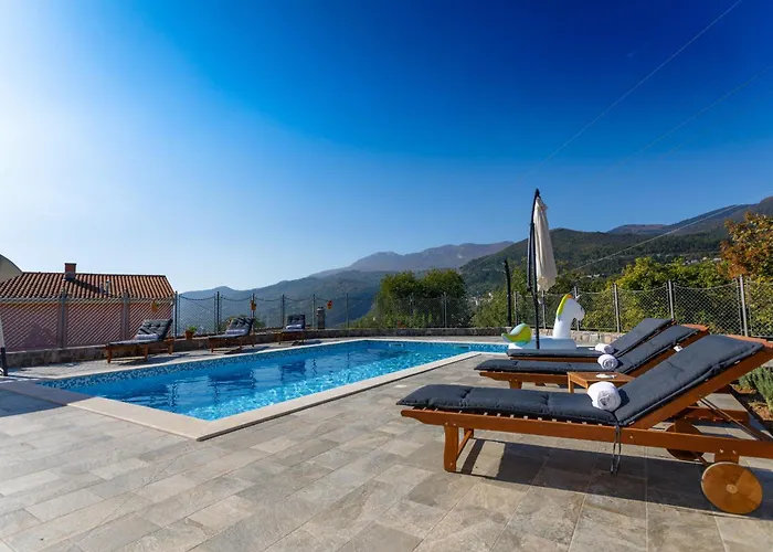 Ivetta For 10 People Near With Sea View & Children Playground * Opatija