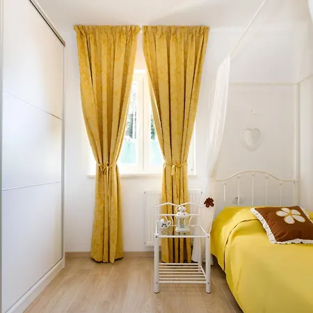Ivetta For 10 People Near With Sea View & Children Playground * Opatija