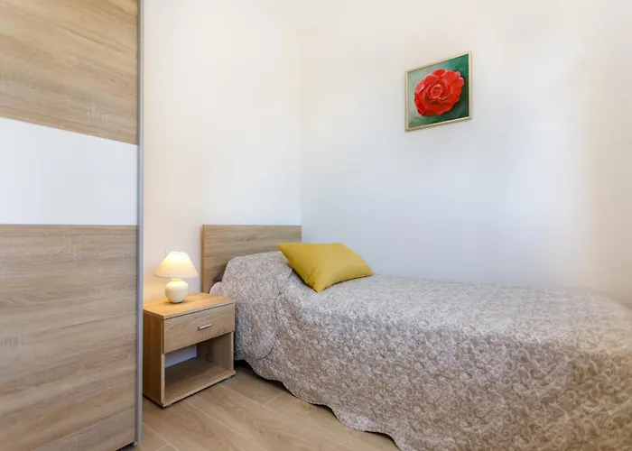 Villa Ivetta For 10 People Near With Sea View & Children Playground