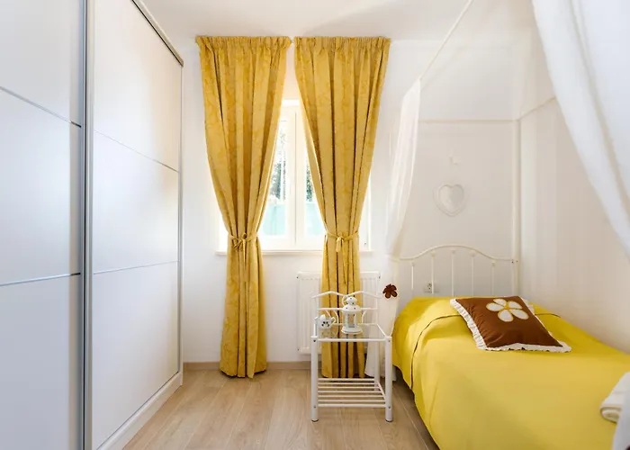 Ivetta For 10 People Near With Sea View & Children Playground * Opatija