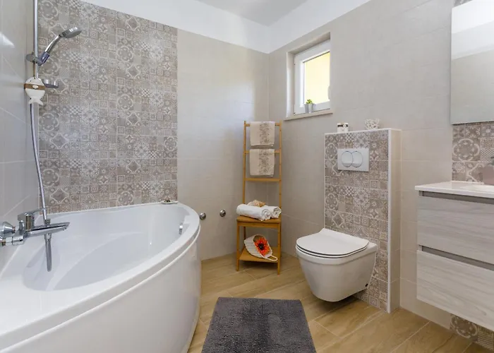 Ivetta For 10 People Near With Sea View & Children Playground * Opatija