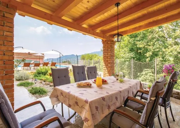 Ivetta For 10 People Near With Sea View & Children Playground