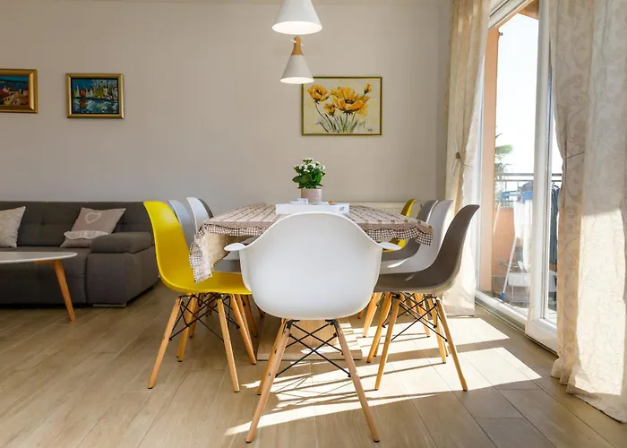 Vila Ivetta For 10 People Near With Sea View & Children Playground Opatija