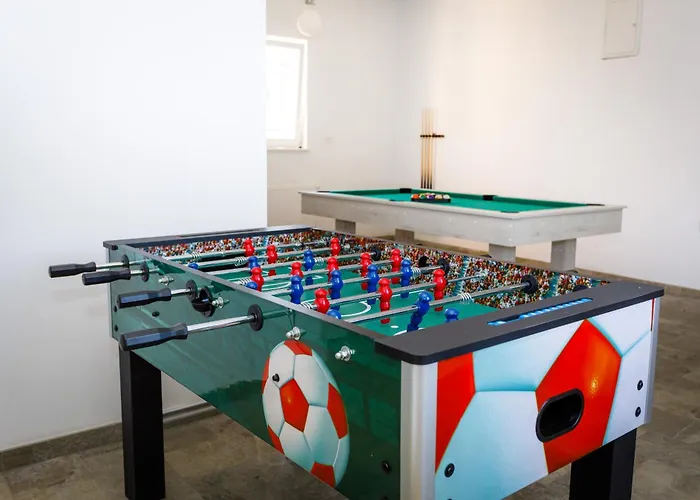 Villa Ivetta For 10 People Near With Sea View & Children Playground *